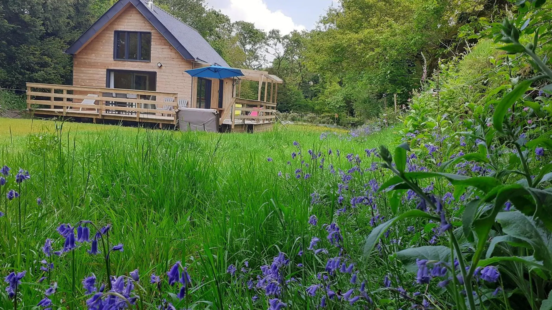 Ecolodge Des Monts D'Arree & Spa La Feuillee