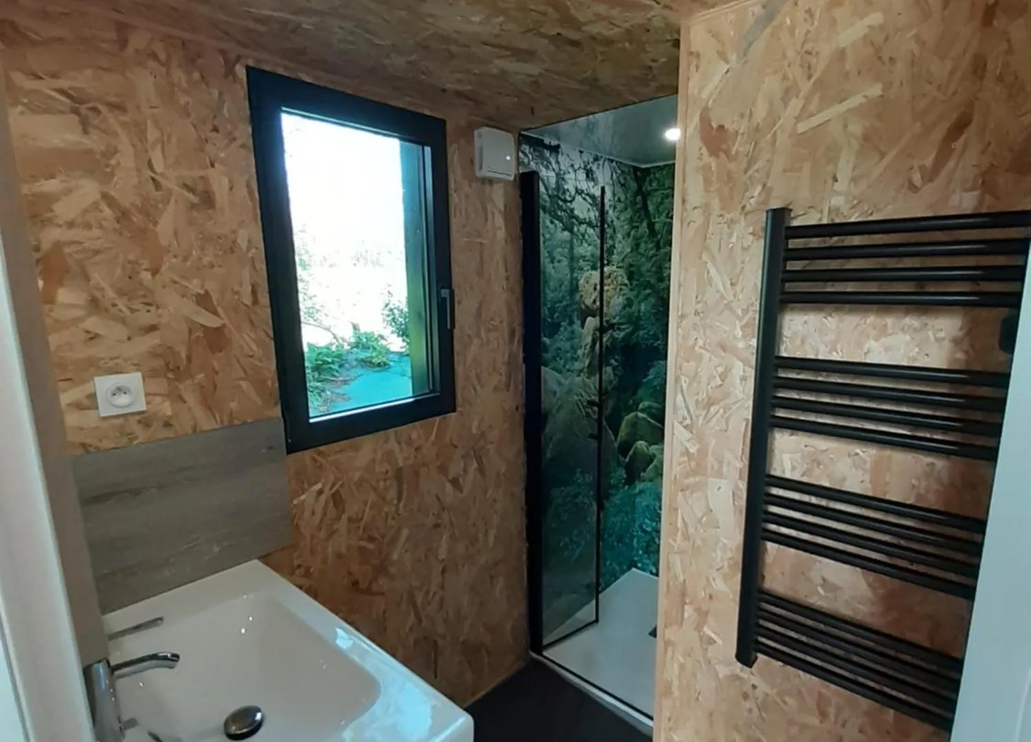 Ecolodge Des Monts D'Arree & Spa La Feuillee 0*,  France
